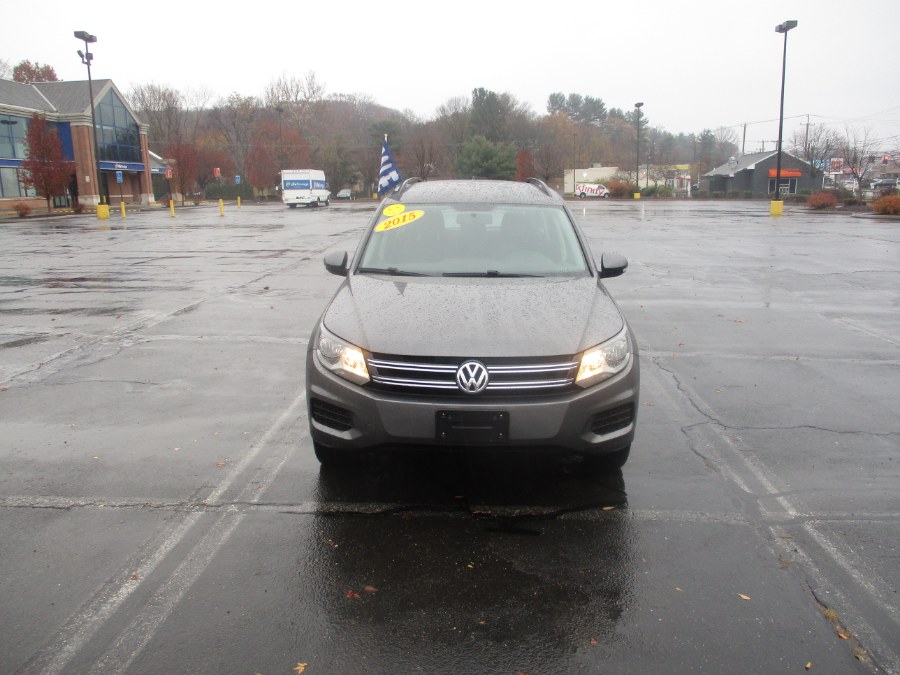 Used Volkswagen Tiguan 4MOTION 4dr Auto SE w/Appearance 2015 | Universal Motors LLC. New Britain, Connecticut