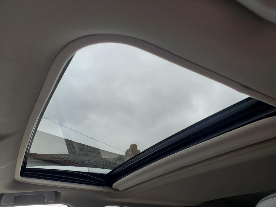 Used Toyota RAV4 AWD 4dr Limited (Natl) 2015 | SGM Auto Sales. West Babylon, New York Used Toyota RAV4 AWD 4dr Limited (Natl) 2015 | SGM Auto Sales. West Babylon, New York