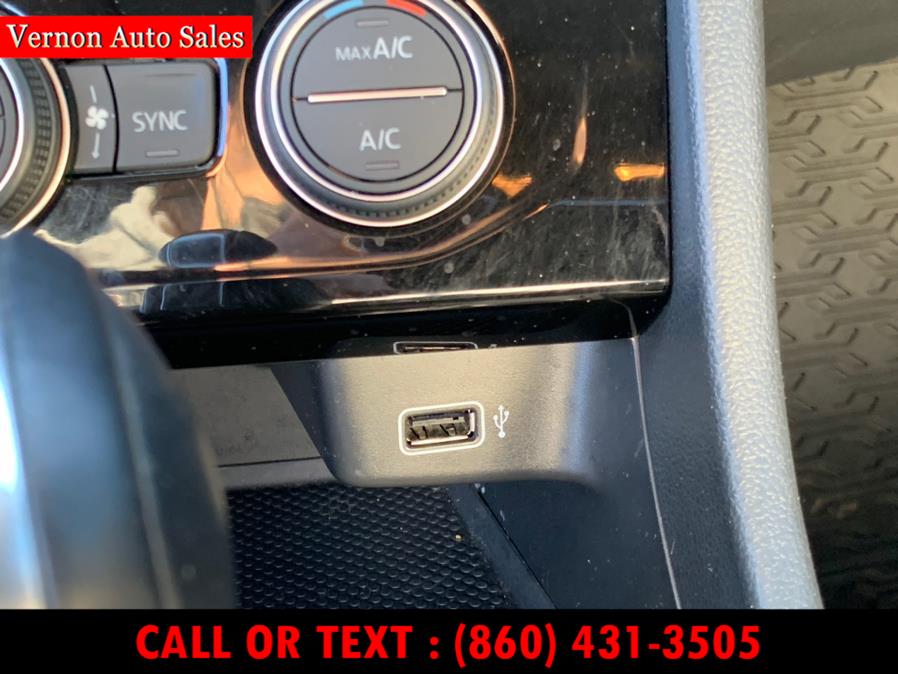 Used Volkswagen Jetta R-Line Auto w/SULEV 2019 | Vernon Auto Sale & Service. Manchester, Connecticut Used Volkswagen Jetta R-Line Auto w/SULEV 2019 | Vernon Auto Sale & Service. Manchester, Connecticut