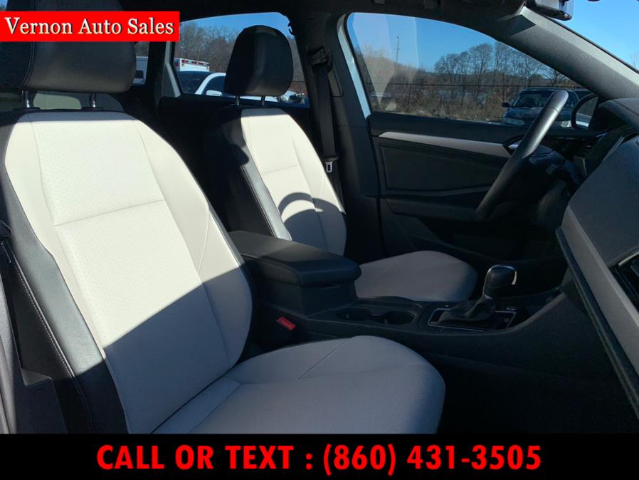 Used Volkswagen Jetta R-Line Auto w/SULEV 2019 | Vernon Auto Sale & Service. Manchester, Connecticut Used Volkswagen Jetta R-Line Auto w/SULEV 2019 | Vernon Auto Sale & Service. Manchester, Connecticut
