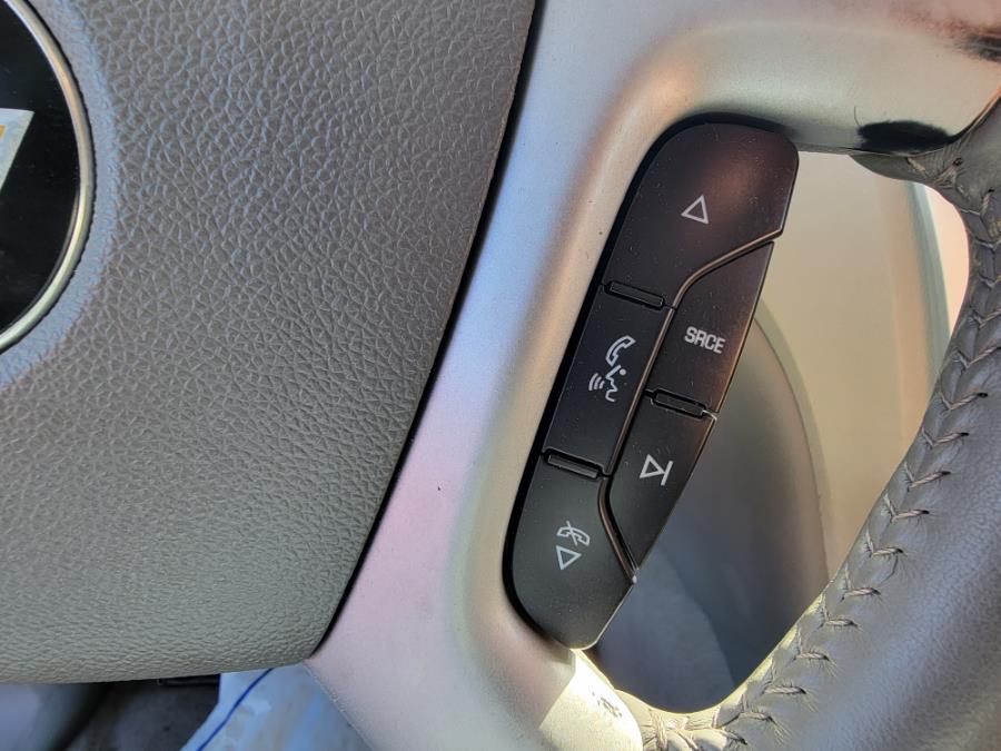 Used Chevrolet Traverse AWD 4dr LS 2011 | Eugen's Auto Sales & Repairs. Philadelphia, Pennsylvania Used Chevrolet Traverse AWD 4dr LS 2011 | Eugen's Auto Sales & Repairs. Philadelphia, Pennsylvania