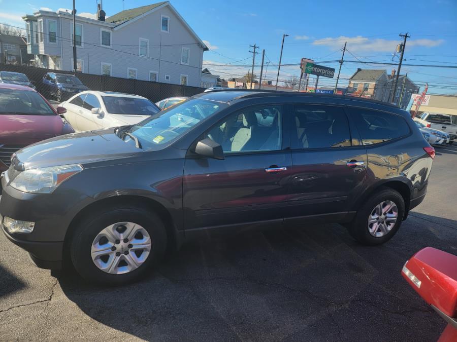 Used Chevrolet Traverse AWD 4dr LS 2011 | Eugen's Auto Sales & Repairs. Philadelphia, Pennsylvania Used Chevrolet Traverse AWD 4dr LS 2011 | Eugen's Auto Sales & Repairs. Philadelphia, Pennsylvania