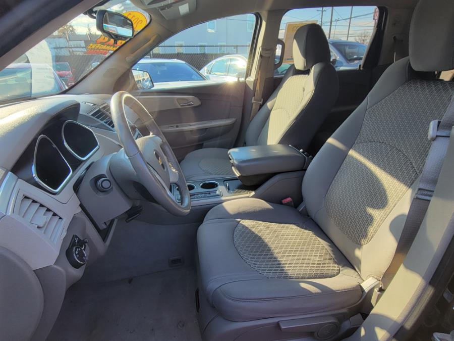 Used Chevrolet Traverse AWD 4dr LS 2011 | Eugen's Auto Sales & Repairs. Philadelphia, Pennsylvania Used Chevrolet Traverse AWD 4dr LS 2011 | Eugen's Auto Sales & Repairs. Philadelphia, Pennsylvania