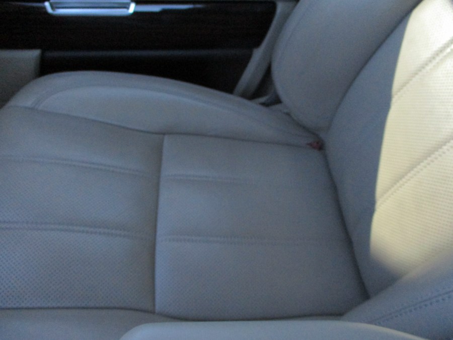 2015 Land Rover Range Rover 4WD 4dr HSE, available for sale in Massapequa, New York | South Shore Auto Brokers & Sales. Massapequa, New York 2015 Land Rover Range Rover 4WD 4dr HSE, available for sale in Massapequa, New York | South Shore Auto Brokers & Sales. Massapequa, New York