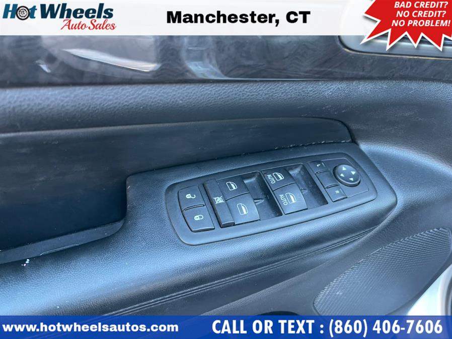 Used Jeep Grand Cherokee 4WD 4dr Laredo 2011 | Hot Wheels Auto Sales LLC. Manchester, Connecticut Used Jeep Grand Cherokee 4WD 4dr Laredo 2011 | Hot Wheels Auto Sales LLC. Manchester, Connecticut