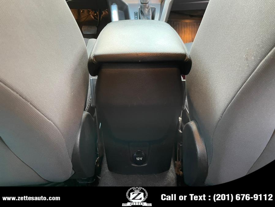 Used Ford Focus 5dr HB SE 2014 | Zettes Auto Mall. Jersey City, New Jersey Used Ford Focus 5dr HB SE 2014 | Zettes Auto Mall. Jersey City, New Jersey