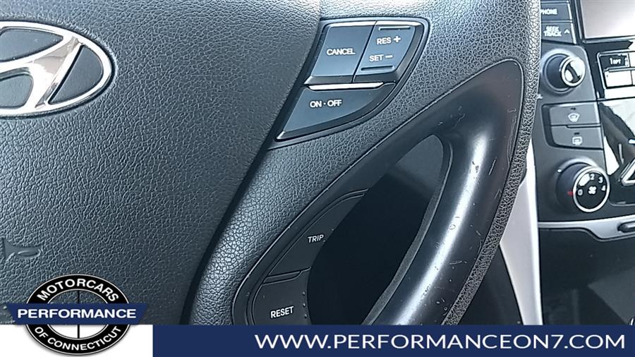 Used Hyundai Sonata 4dr Sdn 2.4L Auto SE 2012 | Performance Motor Cars Of Connecticut LLC. Wilton, Connecticut Used Hyundai Sonata 4dr Sdn 2.4L Auto SE 2012 | Performance Motor Cars Of Connecticut LLC. Wilton, Connecticut