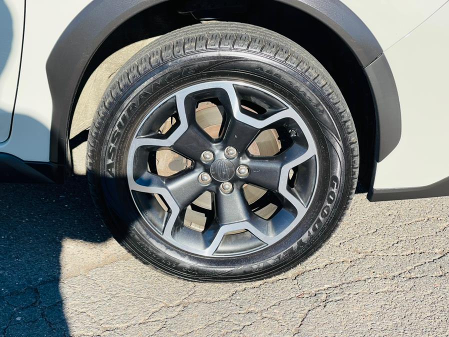 Used Subaru XV Crosstrek 5dr Auto 2.0i Premium 2014 | Supreme Automotive. New Britain, Connecticut Used Subaru XV Crosstrek 5dr Auto 2.0i Premium 2014 | Supreme Automotive. New Britain, Connecticut