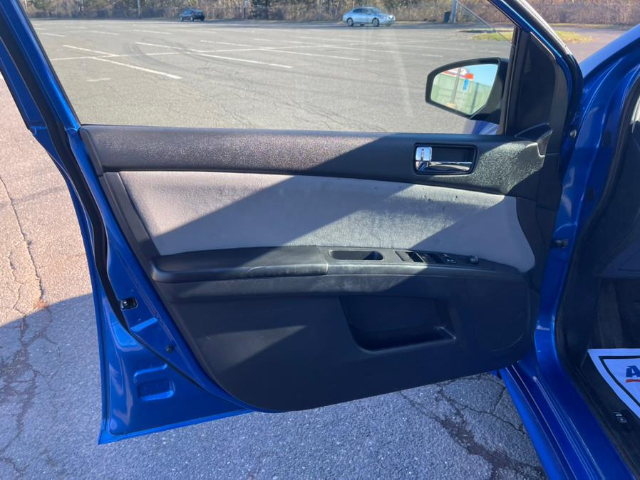 2012 Nissan Sentra 4dr Sdn I4 CVT 2.0 SR, available for sale in New Britain, Connecticut | Supreme Automotive. New Britain, Connecticut 2012 Nissan Sentra 4dr Sdn I4 CVT 2.0 SR, available for sale in New Britain, Connecticut | Supreme Automotive. New Britain, Connecticut
