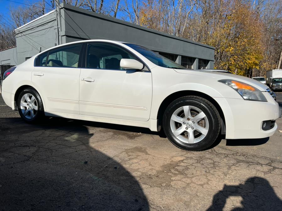 2009 Nissan Altima 4dr Sdn I4 CVT 2.5 S, available for sale in Berlin, Connecticut | Main Auto of Berlin. Berlin, Connecticut