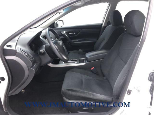 2015 Nissan Altima 4dr Sdn I4 2.5 S, available for sale in Naugatuck, Connecticut | J&M Automotive Sls&Svc LLC. Naugatuck, Connecticut 2015 Nissan Altima 4dr Sdn I4 2.5 S, available for sale in Naugatuck, Connecticut | J&M Automotive Sls&Svc LLC. Naugatuck, Connecticut