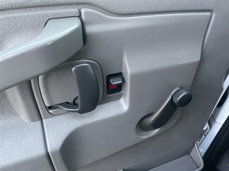 2017 GMC Savana Commercial Cutaway 3500 Van 177", available for sale in Stratford, Connecticut | Wiz Leasing Inc. Stratford, Connecticut 2017 GMC Savana Commercial Cutaway 3500 Van 177", available for sale in Stratford, Connecticut | Wiz Leasing Inc. Stratford, Connecticut