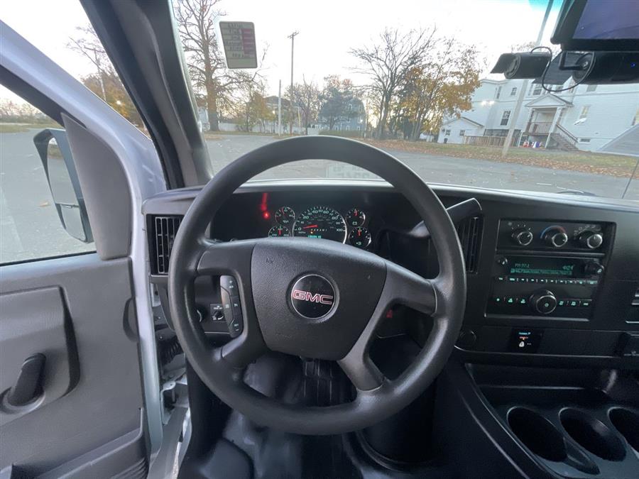 2017 GMC Savana Commercial Cutaway 3500 Van 177", available for sale in Stratford, Connecticut | Wiz Leasing Inc. Stratford, Connecticut 2017 GMC Savana Commercial Cutaway 3500 Van 177", available for sale in Stratford, Connecticut | Wiz Leasing Inc. Stratford, Connecticut