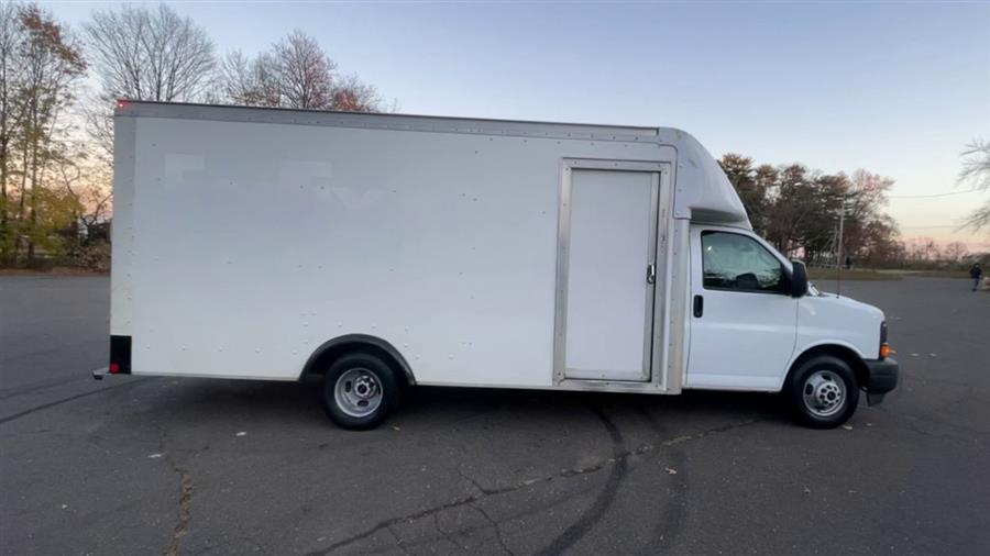 2017 GMC Savana Commercial Cutaway 3500 Van 177", available for sale in Stratford, Connecticut | Wiz Leasing Inc. Stratford, Connecticut 2017 GMC Savana Commercial Cutaway 3500 Van 177", available for sale in Stratford, Connecticut | Wiz Leasing Inc. Stratford, Connecticut