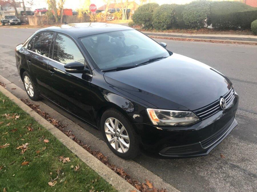 2013 Volkswagen Jetta Sedan 4dr Auto SE PZEV, available for sale in Massapequa, New York | Rite Choice Auto Inc.. Massapequa, New York