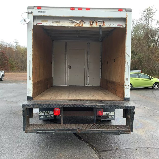 Used Chevrolet Express Commercial Cutaway 139" WB C7A DRW 2004 | Peak Automotive Inc.. Bayshore, New York Used Chevrolet Express Commercial Cutaway 139" WB C7A DRW 2004 | Peak Automotive Inc.. Bayshore, New York