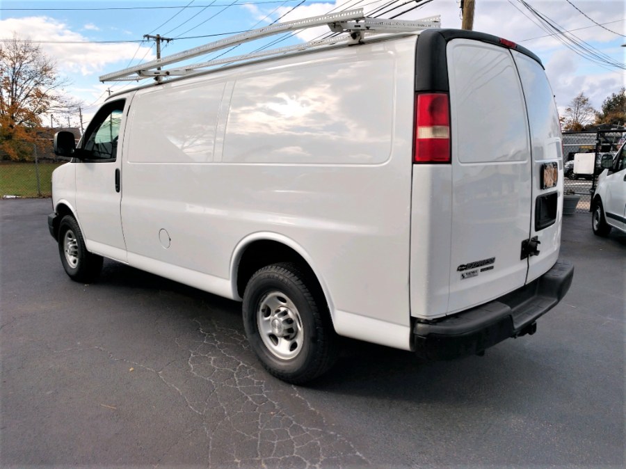 Used Chevrolet Express Cargo Van RWD 3500 135" 2014 | Warwick Auto Sales Inc. COPIAGUE, New York