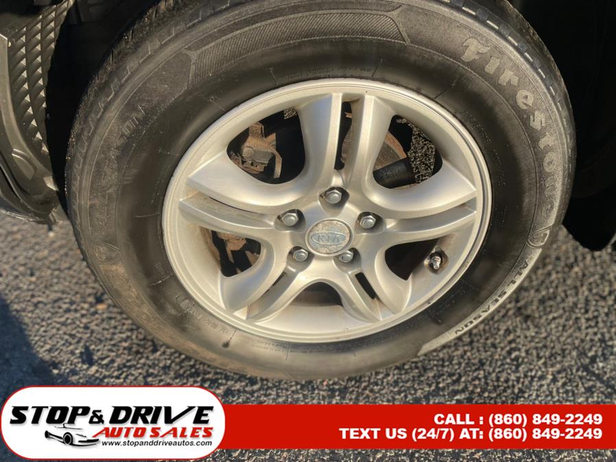 2006 Kia Sportage 4dr LX V6 Auto 4WD, available for sale in East Windsor, Connecticut | Stop & Drive Auto Sales. East Windsor, Connecticut 2006 Kia Sportage 4dr LX V6 Auto 4WD, available for sale in East Windsor, Connecticut | Stop & Drive Auto Sales. East Windsor, Connecticut