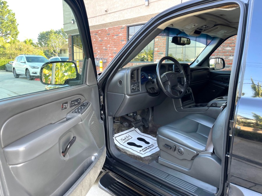 2003 Chevrolet Avalanche 1500 5dr Crew Cab 130" WB, available for sale in Lake Forest, California | Pacific Green Line. Lake Forest, California 2003 Chevrolet Avalanche 1500 5dr Crew Cab 130" WB, available for sale in Lake Forest, California | Pacific Green Line. Lake Forest, California