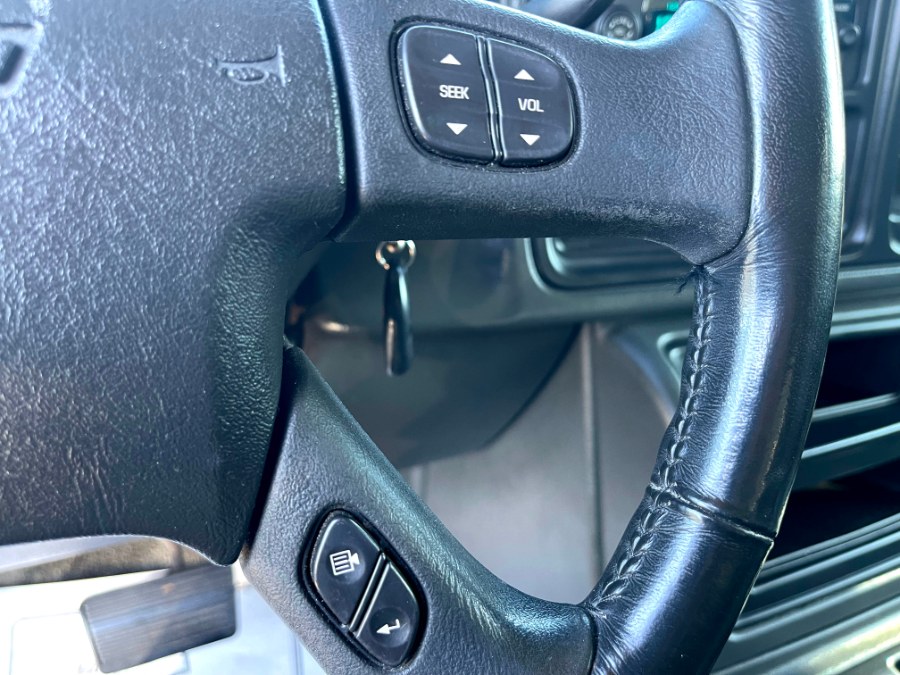 2003 Chevrolet Avalanche 1500 5dr Crew Cab 130" WB, available for sale in Lake Forest, California | Pacific Green Line. Lake Forest, California 2003 Chevrolet Avalanche 1500 5dr Crew Cab 130" WB, available for sale in Lake Forest, California | Pacific Green Line. Lake Forest, California