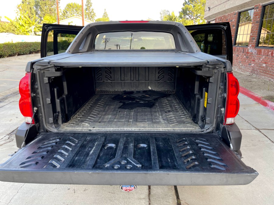 2003 Chevrolet Avalanche 1500 5dr Crew Cab 130" WB, available for sale in Lake Forest, California | Pacific Green Line. Lake Forest, California 2003 Chevrolet Avalanche 1500 5dr Crew Cab 130" WB, available for sale in Lake Forest, California | Pacific Green Line. Lake Forest, California