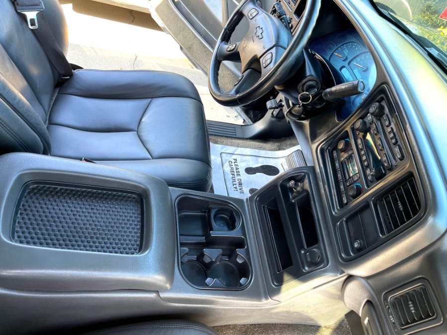 2003 Chevrolet Avalanche 1500 5dr Crew Cab 130" WB, available for sale in Lake Forest, California | Pacific Green Line. Lake Forest, California 2003 Chevrolet Avalanche 1500 5dr Crew Cab 130" WB, available for sale in Lake Forest, California | Pacific Green Line. Lake Forest, California