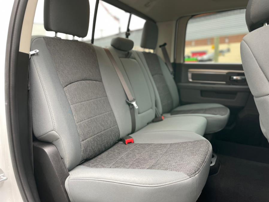 Used Ram 1500 Classic Big Horn 4x4 Crew Cab 5''7" Box 2019 | Jamaica 26 Motors. Hollis, New York