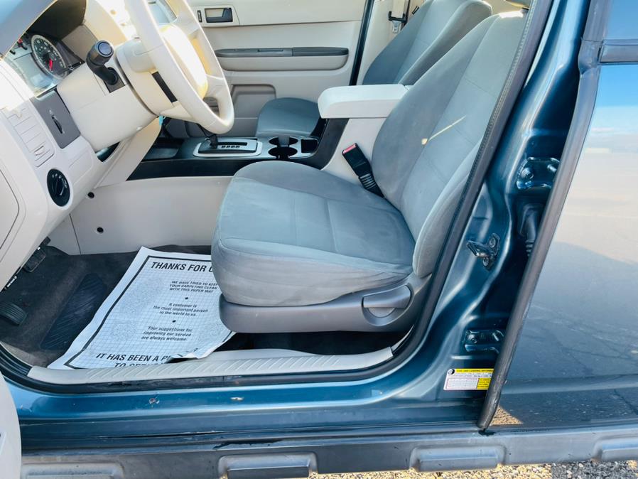 2010 Ford Escape 4WD 4dr XLS, available for sale in New Britain, Connecticut | Supreme Automotive. New Britain, Connecticut 2010 Ford Escape 4WD 4dr XLS, available for sale in New Britain, Connecticut | Supreme Automotive. New Britain, Connecticut