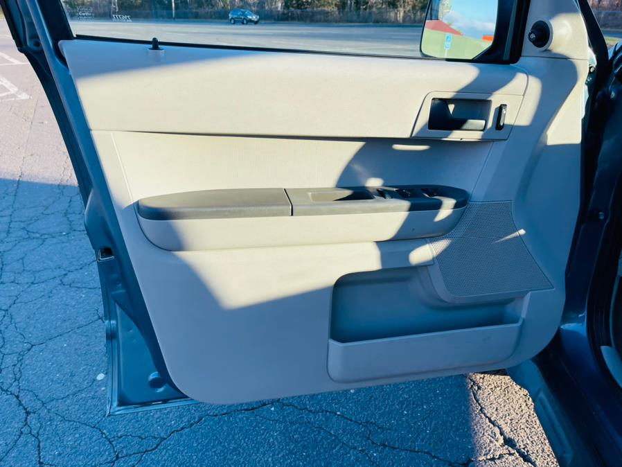 2010 Ford Escape 4WD 4dr XLS, available for sale in New Britain, Connecticut | Supreme Automotive. New Britain, Connecticut 2010 Ford Escape 4WD 4dr XLS, available for sale in New Britain, Connecticut | Supreme Automotive. New Britain, Connecticut