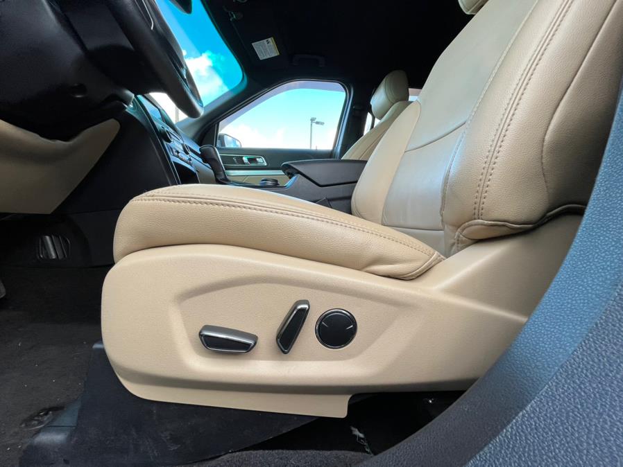 2017 Ford Explorer XLT. CLEAN CARFAX!!!, available for sale in Elmont, New York | Sunrise of Elmont. Elmont, New York 2017 Ford Explorer XLT. CLEAN CARFAX!!!, available for sale in Elmont, New York | Sunrise of Elmont. Elmont, New York