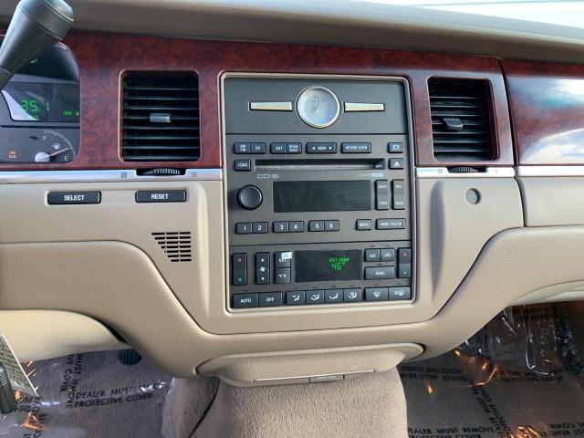 2005 Lincoln Town Car Signature Limited, available for sale in Forestville, Maryland | Valentine Motor Company. Forestville, Maryland 2005 Lincoln Town Car Signature Limited, available for sale in Forestville, Maryland | Valentine Motor Company. Forestville, Maryland