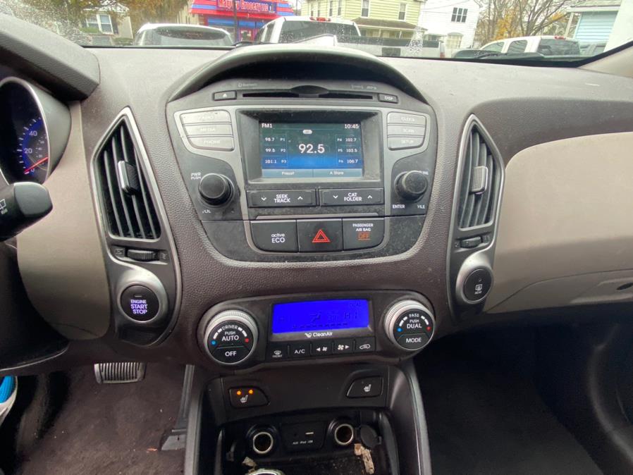 2015 Hyundai Tucson FWD 4dr Limited, available for sale in Bridgeport, Connecticut | CT Auto. Bridgeport, Connecticut 2015 Hyundai Tucson FWD 4dr Limited, available for sale in Bridgeport, Connecticut | CT Auto. Bridgeport, Connecticut