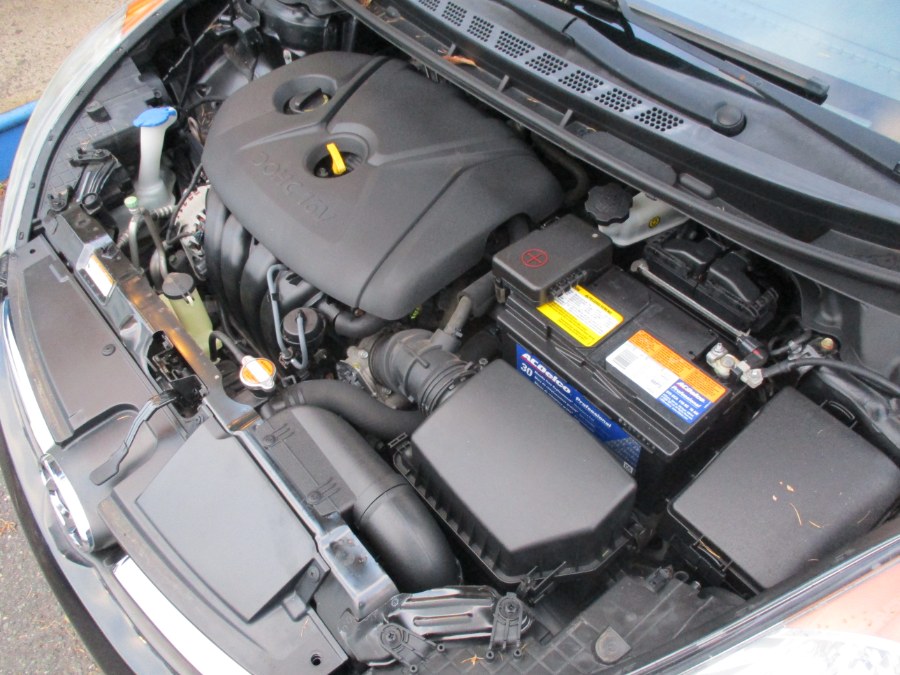 Used Hyundai Elantra Limited 2011 | Cos Central Auto. Meriden, Connecticut Used Hyundai Elantra Limited 2011 | Cos Central Auto. Meriden, Connecticut
