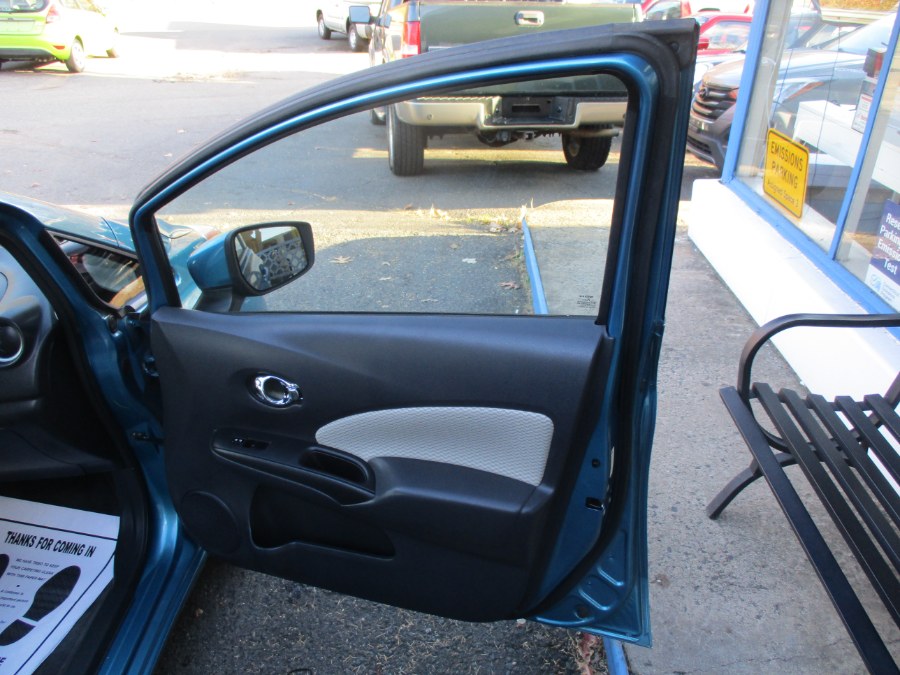 Used Nissan Versa Note 5dr HB CVT 1.6 S Plus 2015 | Cos Central Auto. Meriden, Connecticut Used Nissan Versa Note 5dr HB CVT 1.6 S Plus 2015 | Cos Central Auto. Meriden, Connecticut