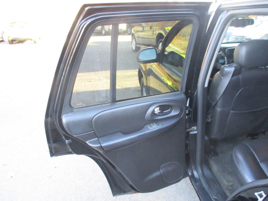 Used Chevrolet TrailBlazer 4dr 4WD LT 2006 | Cos Central Auto. Meriden, Connecticut Used Chevrolet TrailBlazer 4dr 4WD LT 2006 | Cos Central Auto. Meriden, Connecticut