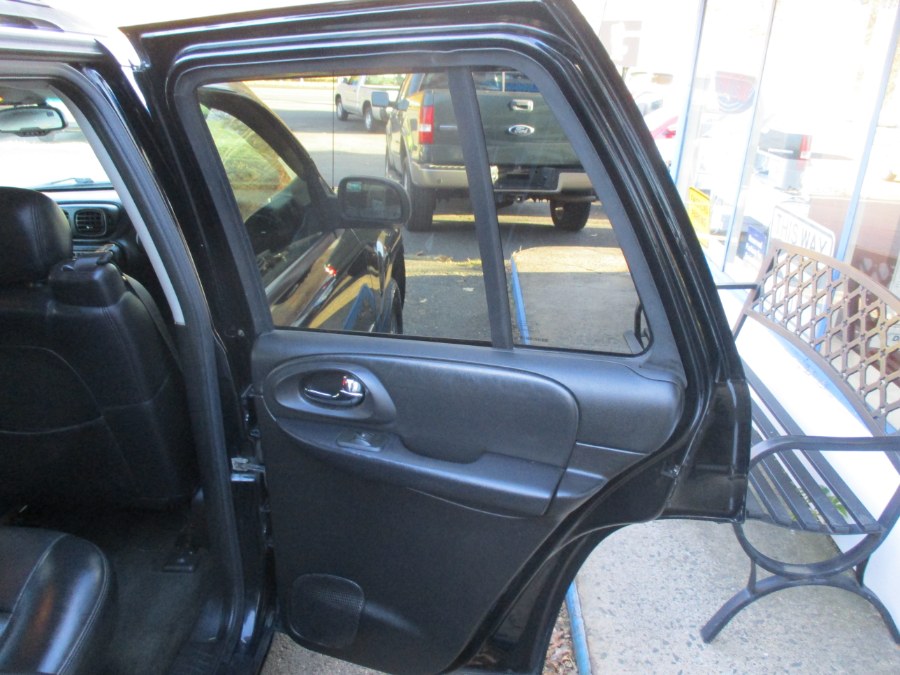 Used Chevrolet TrailBlazer 4dr 4WD LT 2006 | Cos Central Auto. Meriden, Connecticut Used Chevrolet TrailBlazer 4dr 4WD LT 2006 | Cos Central Auto. Meriden, Connecticut