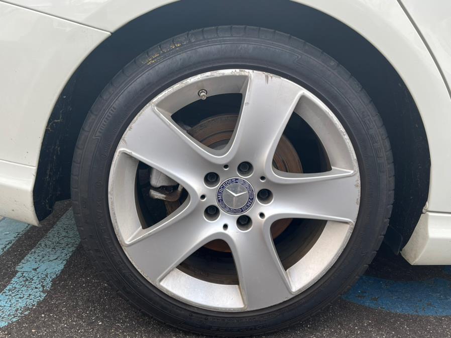 2015 Mercedes-Benz C-Class 4dr Sdn C300 Luxury 4MATIC, available for sale in Rosedale, New York | Sunrise Auto Sales. Rosedale, New York 2015 Mercedes-Benz C-Class 4dr Sdn C300 Luxury 4MATIC, available for sale in Rosedale, New York | Sunrise Auto Sales. Rosedale, New York