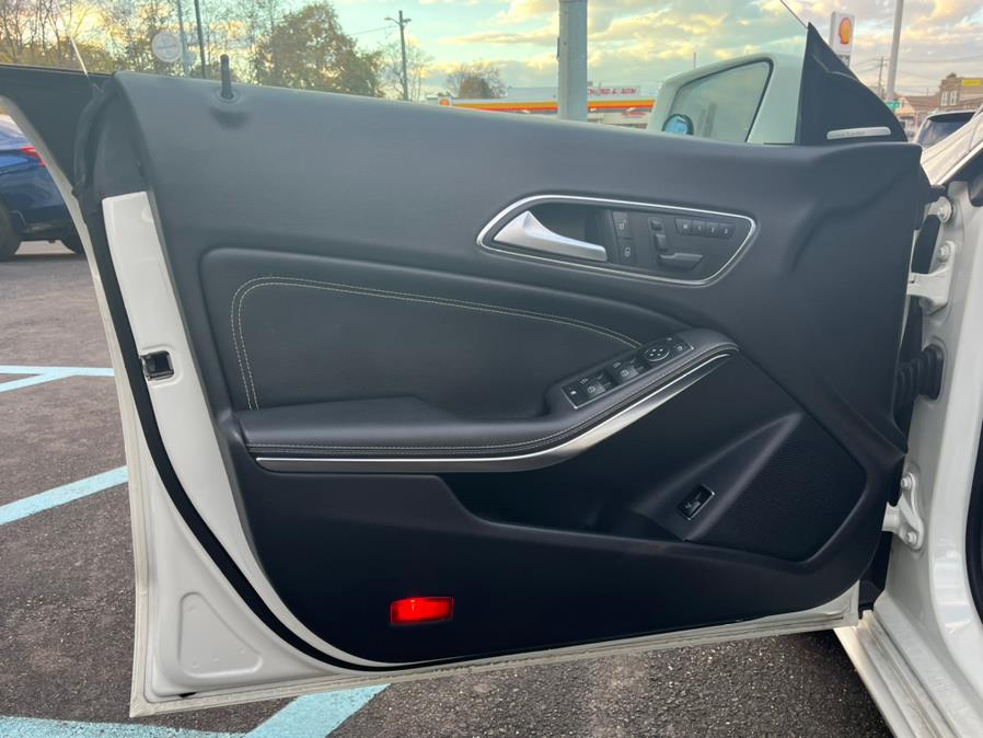 2015 Mercedes-Benz C-Class 4dr Sdn C300 Luxury 4MATIC, available for sale in Rosedale, New York | Sunrise Auto Sales. Rosedale, New York 2015 Mercedes-Benz C-Class 4dr Sdn C300 Luxury 4MATIC, available for sale in Rosedale, New York | Sunrise Auto Sales. Rosedale, New York