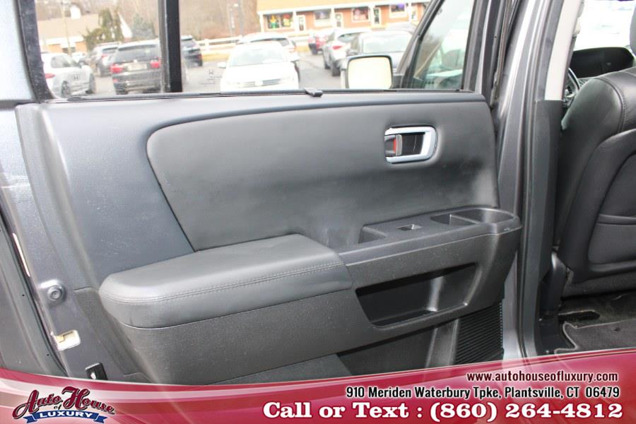 2013 Honda Pilot 4WD 4dr Touring w/RES & Navi, available for sale in Plantsville, Connecticut | Auto House of Luxury. Plantsville, Connecticut 2013 Honda Pilot 4WD 4dr Touring w/RES & Navi, available for sale in Plantsville, Connecticut | Auto House of Luxury. Plantsville, Connecticut