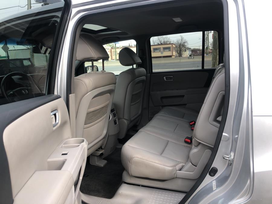 Used Honda Pilot 4WD 4dr EX-L 2011 | Route 46 Auto Sales Inc. Lodi, New Jersey Used Honda Pilot 4WD 4dr EX-L 2011 | Route 46 Auto Sales Inc. Lodi, New Jersey