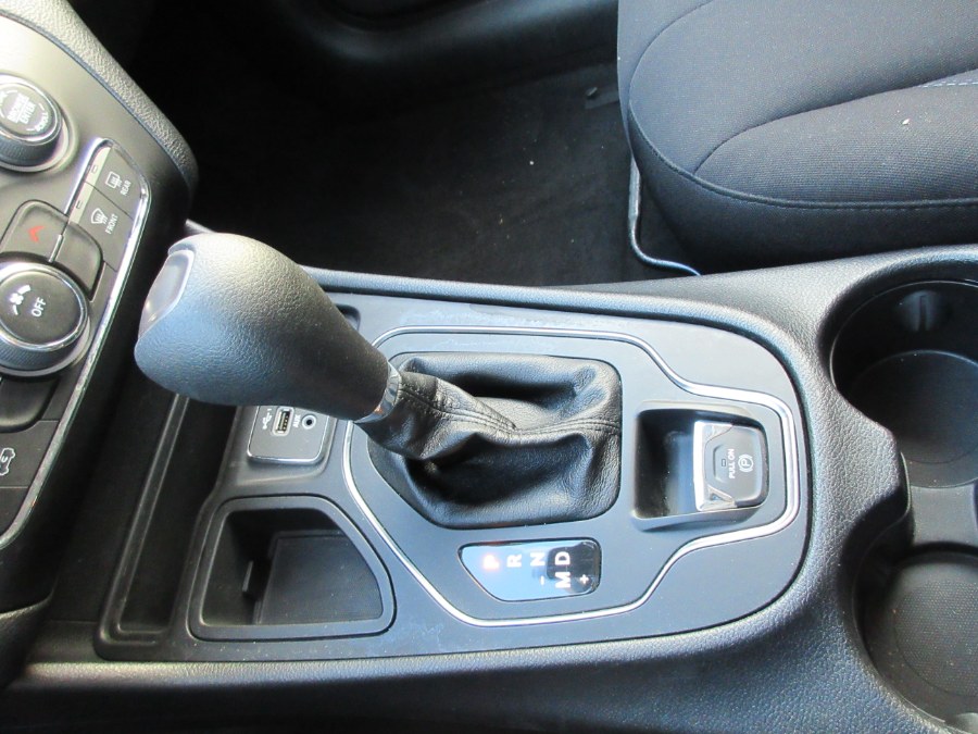 2020 Jeep Cherokee Latitude FWD, available for sale in Linden, New Jersey | Route 27 Auto Mall. Linden, New Jersey 2020 Jeep Cherokee Latitude FWD, available for sale in Linden, New Jersey | Route 27 Auto Mall. Linden, New Jersey