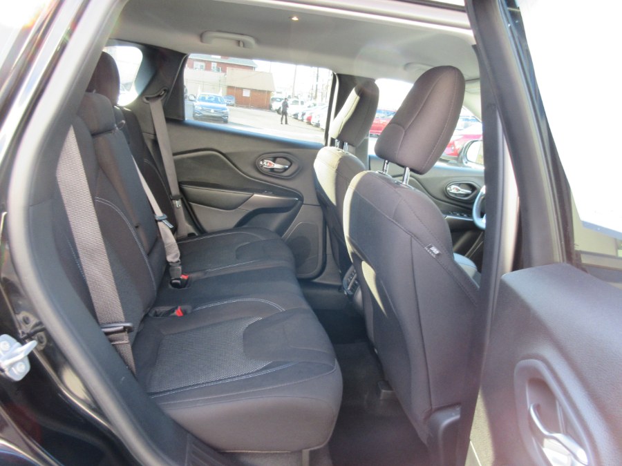 2020 Jeep Cherokee Latitude FWD, available for sale in Linden, New Jersey | Route 27 Auto Mall. Linden, New Jersey 2020 Jeep Cherokee Latitude FWD, available for sale in Linden, New Jersey | Route 27 Auto Mall. Linden, New Jersey