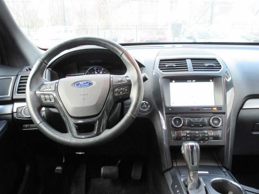 2018 Ford Explorer XLT 4WD, available for sale in Linden, New Jersey | Route 27 Auto Mall. Linden, New Jersey 2018 Ford Explorer XLT 4WD, available for sale in Linden, New Jersey | Route 27 Auto Mall. Linden, New Jersey