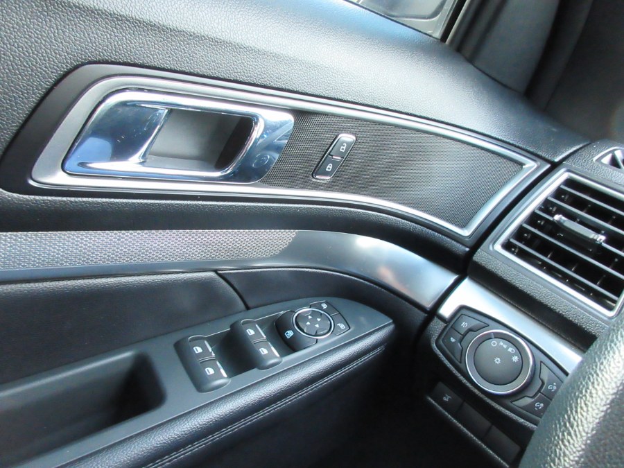 Used Ford Explorer XLT FWD 2019 | Route 27 Auto Mall. Linden, New Jersey Used Ford Explorer XLT FWD 2019 | Route 27 Auto Mall. Linden, New Jersey