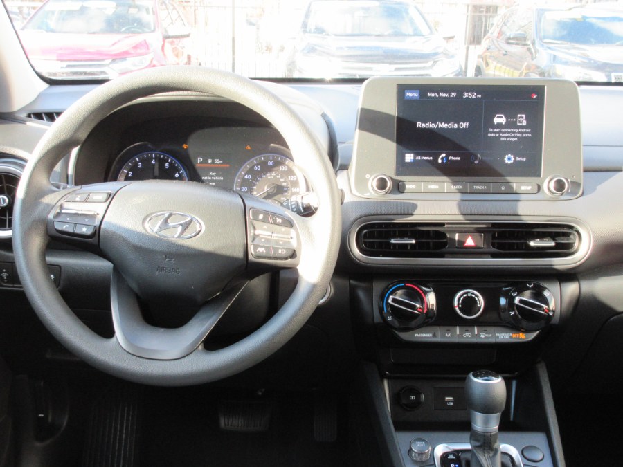 2022 Hyundai Kona SEL Auto FWD, available for sale in Linden, New Jersey | Route 27 Auto Mall. Linden, New Jersey 2022 Hyundai Kona SEL Auto FWD, available for sale in Linden, New Jersey | Route 27 Auto Mall. Linden, New Jersey