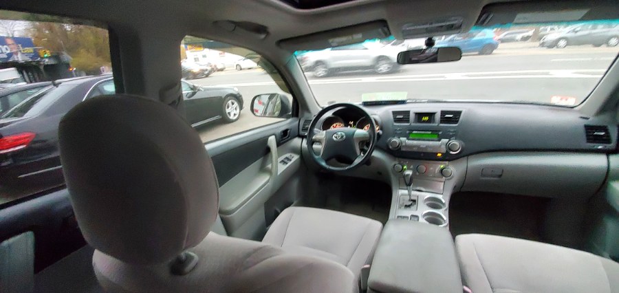 Used Toyota Highlander 4WD 4dr V6 Base 2009 | Rubber Bros Auto World. Brooklyn, New York Used Toyota Highlander 4WD 4dr V6 Base 2009 | Rubber Bros Auto World. Brooklyn, New York