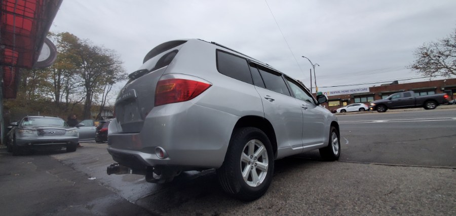 Used Toyota Highlander 4WD 4dr V6 Base 2009 | Rubber Bros Auto World. Brooklyn, New York Used Toyota Highlander 4WD 4dr V6 Base 2009 | Rubber Bros Auto World. Brooklyn, New York