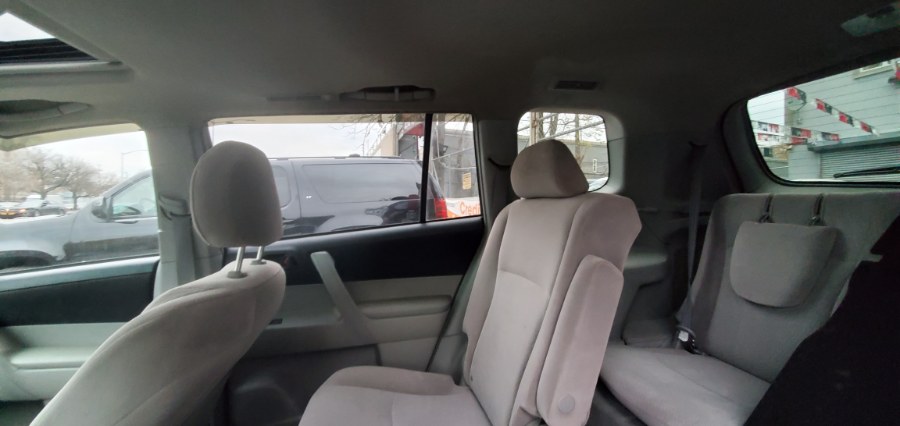 Used Toyota Highlander 4WD 4dr V6 Base 2009 | Rubber Bros Auto World. Brooklyn, New York Used Toyota Highlander 4WD 4dr V6 Base 2009 | Rubber Bros Auto World. Brooklyn, New York
