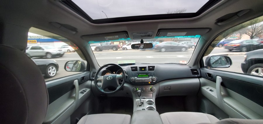 Used Toyota Highlander 4WD 4dr V6 Base 2009 | Rubber Bros Auto World. Brooklyn, New York Used Toyota Highlander 4WD 4dr V6 Base 2009 | Rubber Bros Auto World. Brooklyn, New York