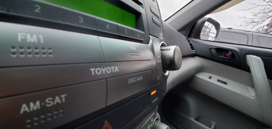 Used Toyota Highlander 4WD 4dr V6 Base 2009 | Rubber Bros Auto World. Brooklyn, New York Used Toyota Highlander 4WD 4dr V6 Base 2009 | Rubber Bros Auto World. Brooklyn, New York